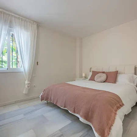The Scandi-aries Luxury In Nueva Andalucia Apartment *