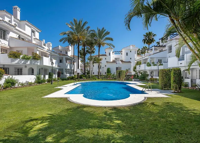 The Scandi-aries Luxury In Nueva Andalucia Appartamento