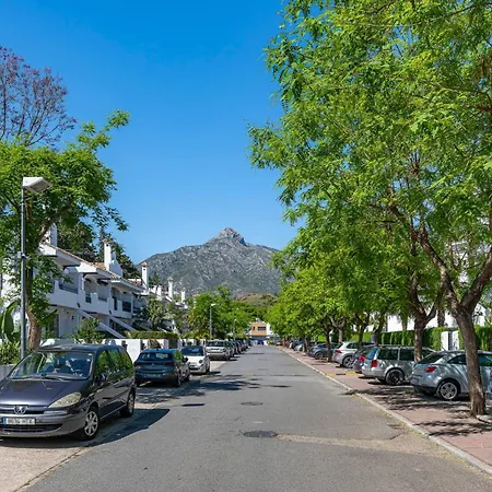 アパート The Scandi-aries Luxury In Nueva Andalucia マルベーリャ