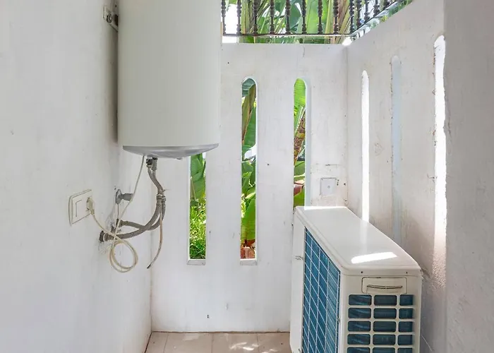 The Scandi-aries Luxury In Nueva Andalucia Appartement *