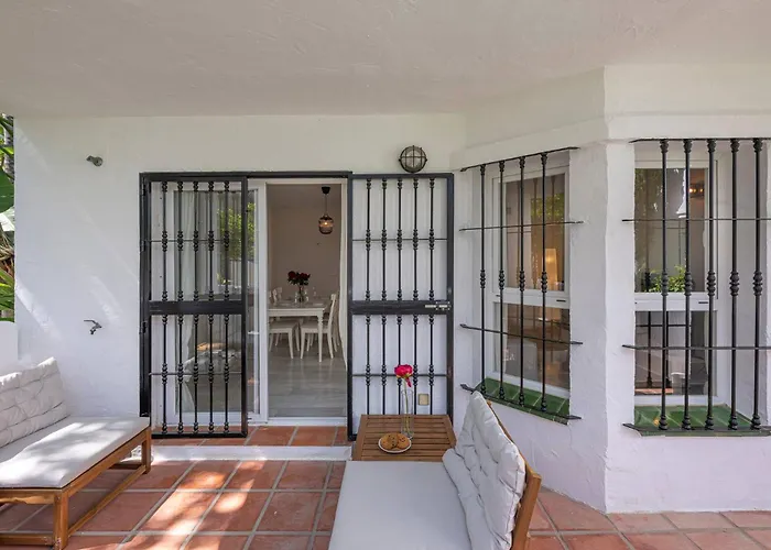 The Scandi-aries Luxury In Nueva Andalucia Apartment *